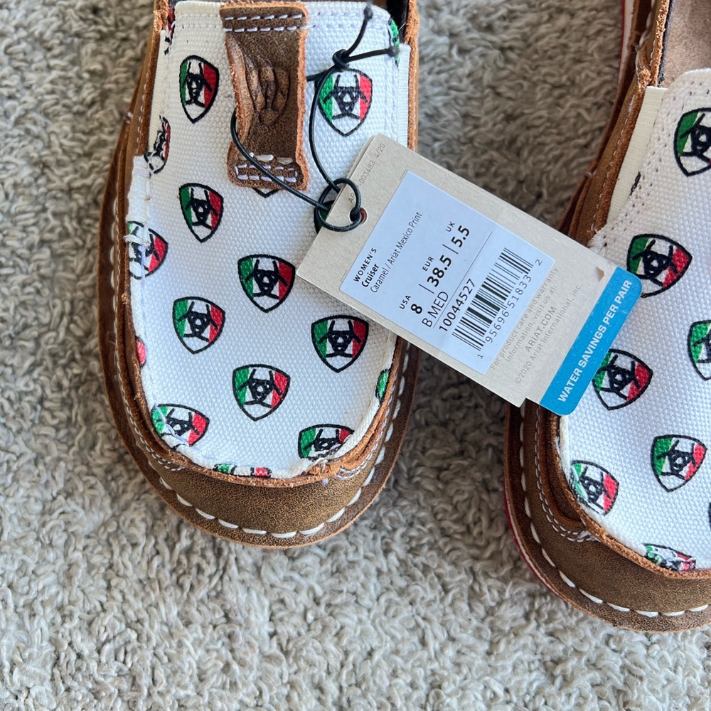 Ariat Women's Brown and White Moccasins. Size 8 - Picture 3 of 4